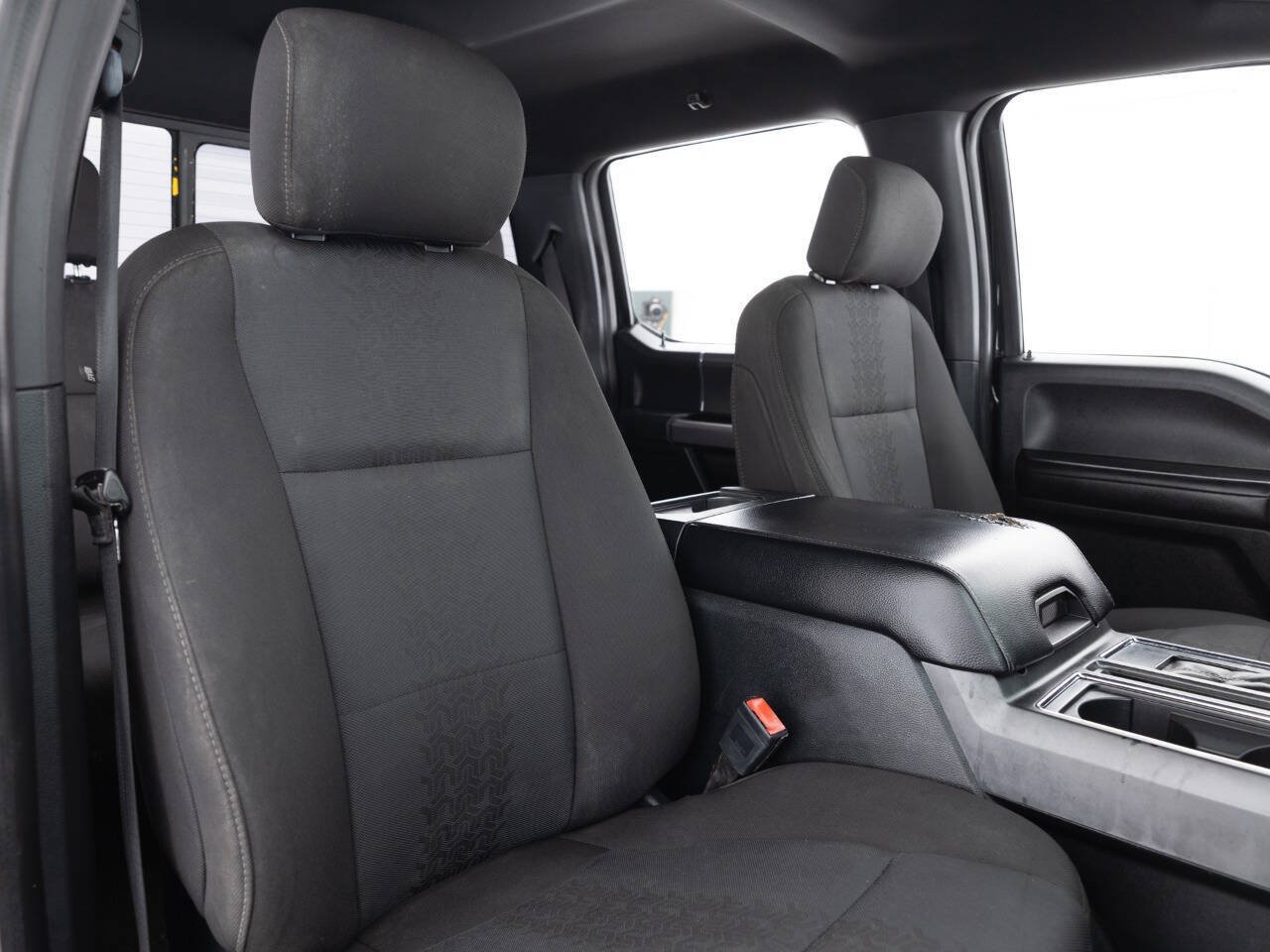 Used 2019 Ford F150 XLT w/ Equipment Group 302A Luxury AWD/4WD image 30