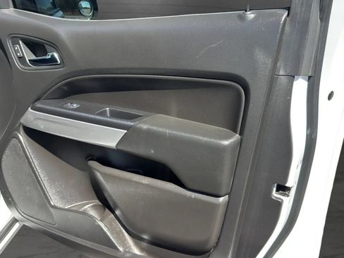 Used 2021 Chevrolet Colorado LT w/ Fleet Safety Package RWD image 9