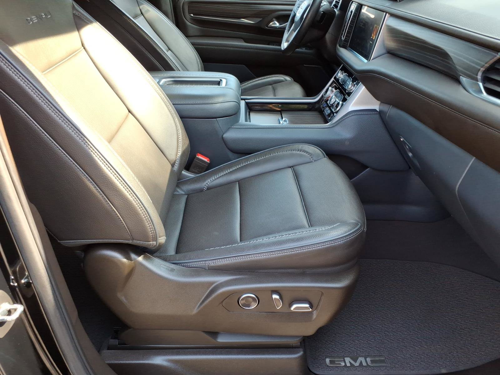 Certified 2024 GMC Yukon Denali AWD/4WD image 8