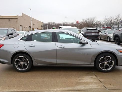 Used 2023 Chevrolet Malibu LT image 3