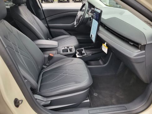 Certified 2025 Ford Mustang Mach-E Select w/ Comfort Package Lite AWD/4WD image 15