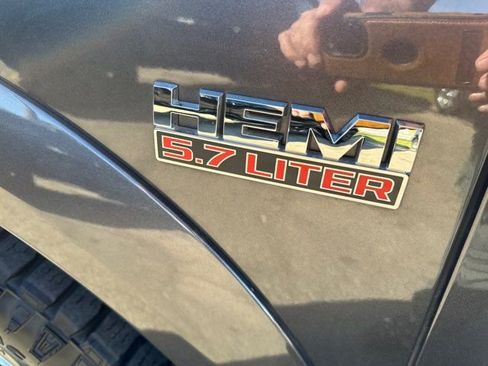 Used 2017 RAM 1500 Laramie RWD image 20