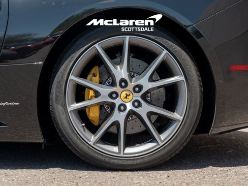 Used 2014 Ferrari California RWD image 37