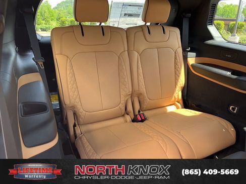 New 2026 Jeep Grand Cherokee L Summit AWD/4WD image 27