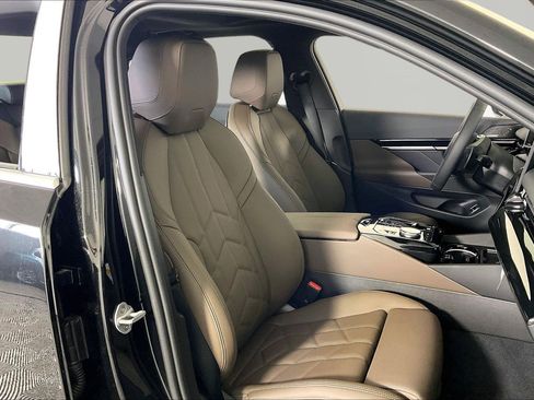 New 2026 BMW 530i xDrive 530i xDrive w/ Premium Package image 14