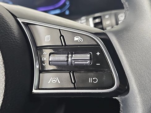 Used 2025 Kia Seltos S FWD image 17