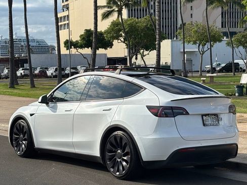 Used 2021 Tesla Model Y Performance AWD/4WD image 3
