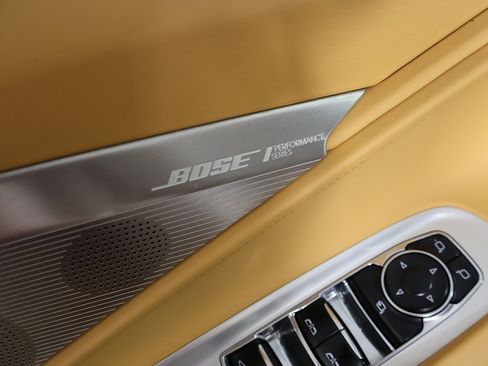 Used 2021 Chevrolet Corvette Stingray Premium Conv w/ Z51 Performance Package image 39