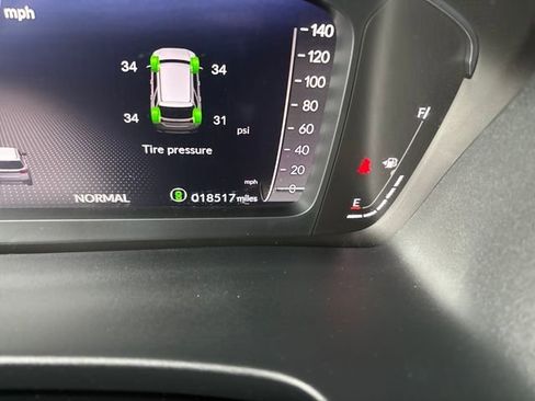 Used 2023 Honda Pilot Elite image 16