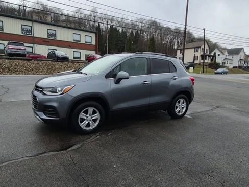 Used 2019 Chevrolet Trax LT w/ LT Convenience Package image 5