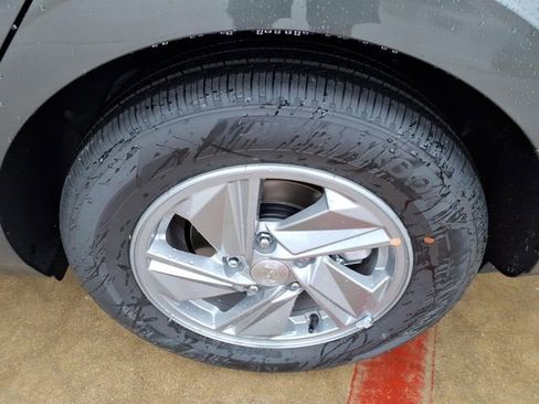 New 2026 Hyundai Elantra SE FWD image 20