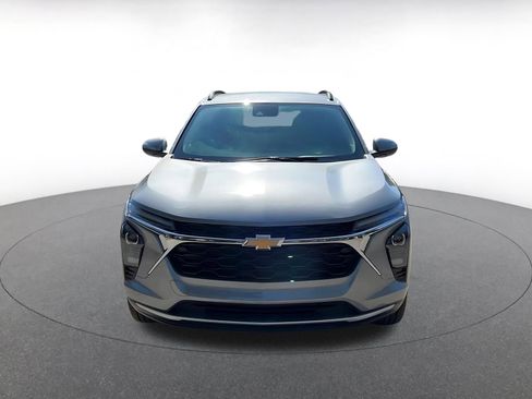 Used 2025 Chevrolet Trax LT image 4