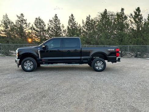 Used 2025 Ford F250 Lariat AWD/4WD image 3