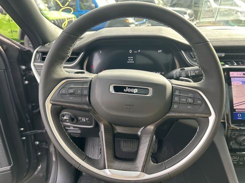 New 2025 Jeep Grand Cherokee L Limited image 20