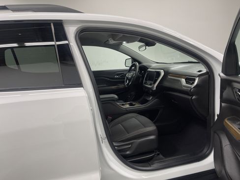 Used 2023 GMC Acadia SLE w/ Driver Convenience Package image 26