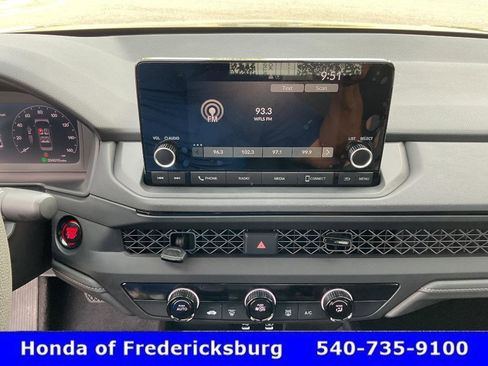 Certified 2025 Honda Accord LX image 33