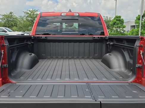New 2026 RAM 1500 Laramie AWD/4WD image 7