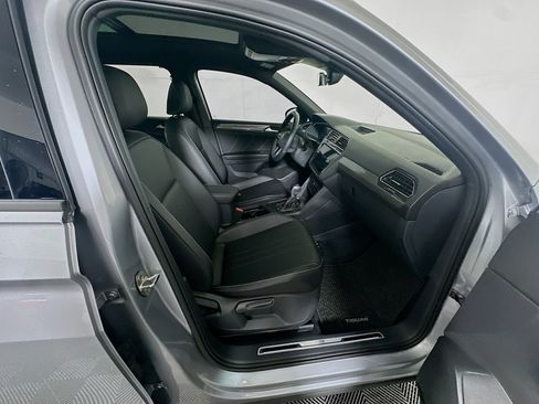 Used 2023 Volkswagen Tiguan SE R-Line FWD image 33