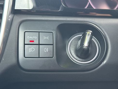 Certified 2022 Porsche Cayenne Turbo S AWD/4WD image 30