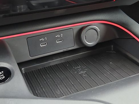 New 2026 Nissan Sentra SV w/ SV Convenience Package FWD image 18