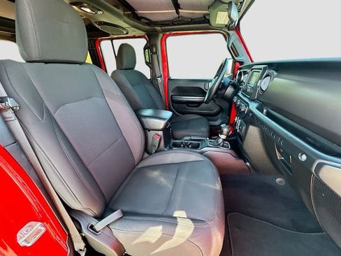 Used 2018 Jeep Wrangler Unlimited Sport S AWD/4WD image 26