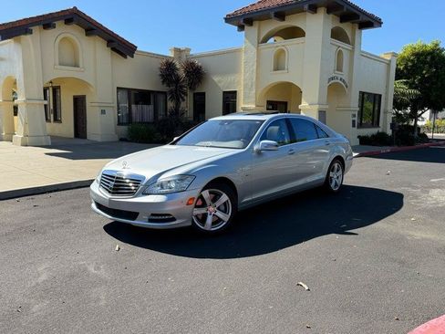 Used 2012 Mercedes-Benz S 550 image 2