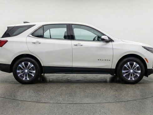 Used 2025 Chevrolet Equinox LT image 11