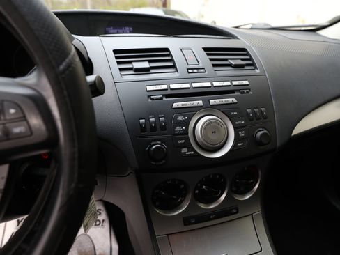 Used 2010 MAZDA MAZDA3 s Sport image 18