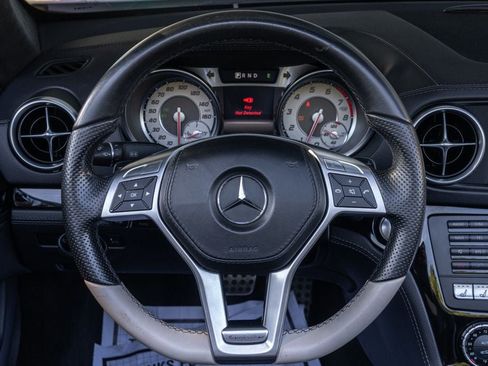 Used 2015 Mercedes-Benz SL 550 image 17