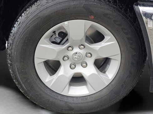 Used 2025 RAM 1500 Big Horn AWD/4WD image 18