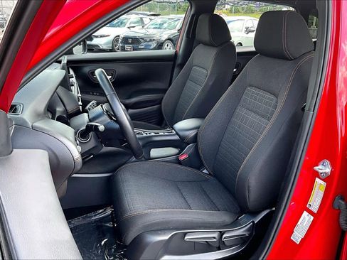 Used 2025 Honda HR-V Sport image 8