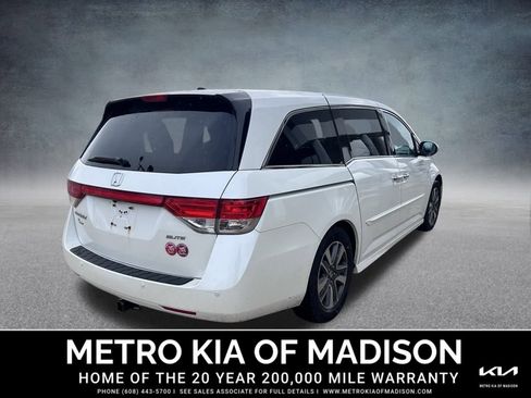 Used 2016 Honda Odyssey Touring Elite image 5
