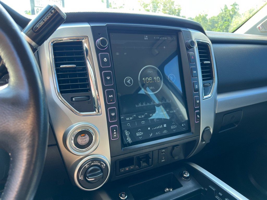 Used 2018 Nissan Titan PRO-4X w/ Pro-4x Convenience Package AWD/4WD image 33