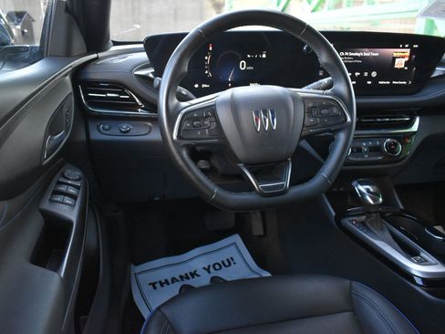 Used 2025 Buick Envista Sport Touring FWD image 17