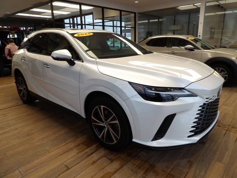 Used 2024 Lexus RX 350 Premium image 3