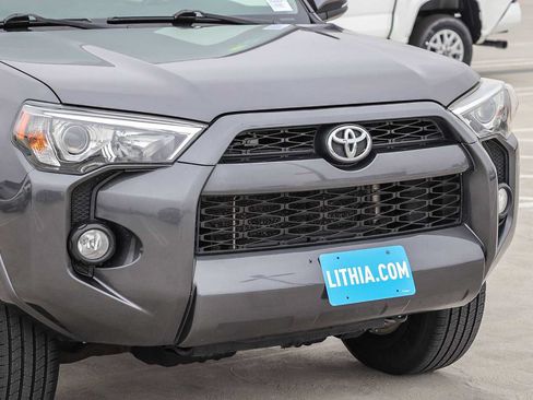 Used 2018 Toyota 4Runner SR5 Premium AWD/4WD image 5