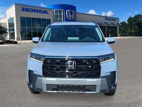 New 2026 Honda Pilot Touring image 6