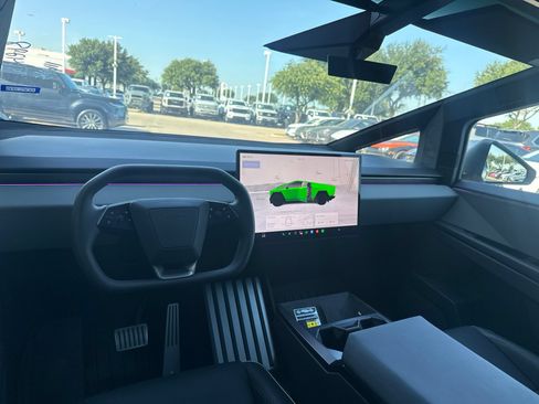 Used 2024 Tesla Cybertruck AWD Crew Cab image 6