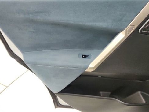 Used 2025 BMW iX xDrive50 image 32