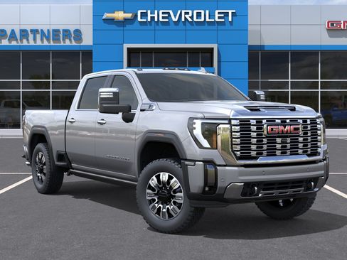 New 2026 GMC Sierra 2500 Denali w/ Denali Reserve Package AWD/4WD image 1