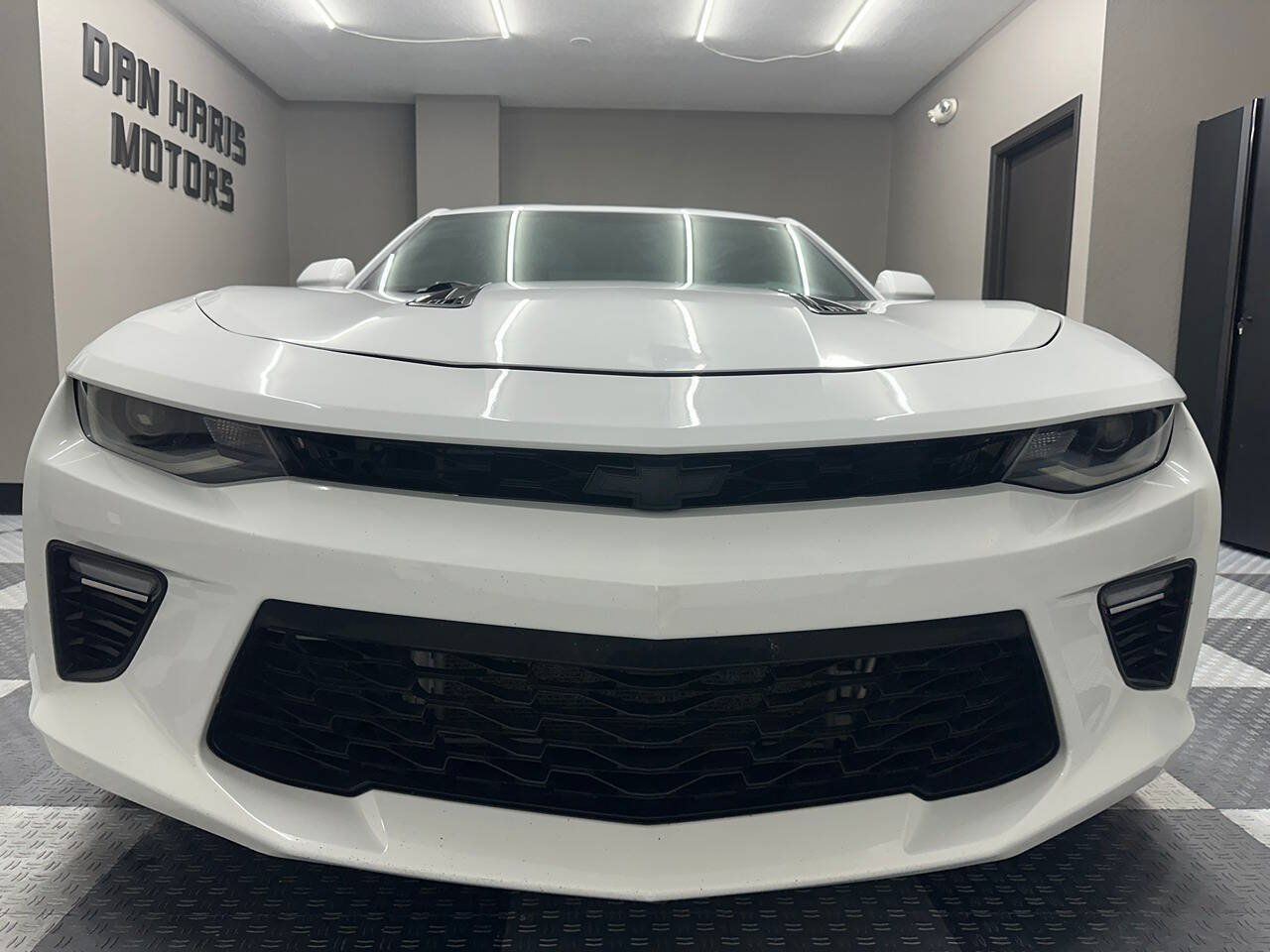 Used 2017 Chevrolet Camaro SS RWD image 6