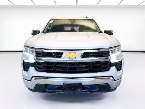 Used 2022 Chevrolet Silverado 1500 LT RWD image 2