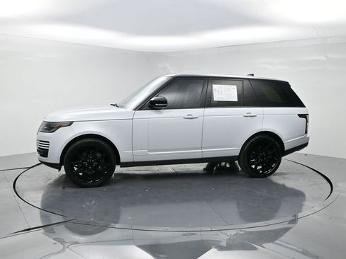 Used 2018 Land Rover Range Rover Supercharged image 3