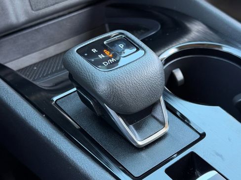 Used 2024 Nissan Rogue SV image 29