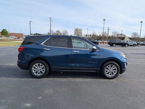 Used 2019 Chevrolet Equinox LT AWD/4WD image 2