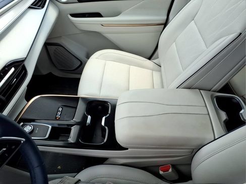 Used 2025 Buick Enclave Avenir w/ LPO, Floor Liner Package AWD/4WD image 14