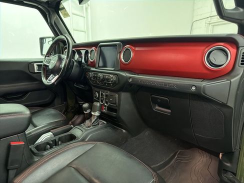 Used 2022 Jeep Wrangler Unlimited Rubicon w/ Cold Weather Group image 29