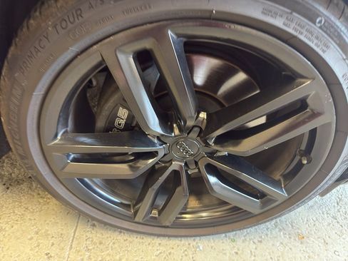 Used 2016 Audi SQ5 Premium Plus w/ Technology Package AWD/4WD image 35