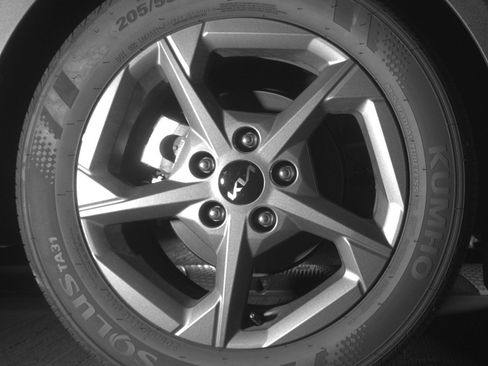 Used 2025 Kia K4 LXS image 15