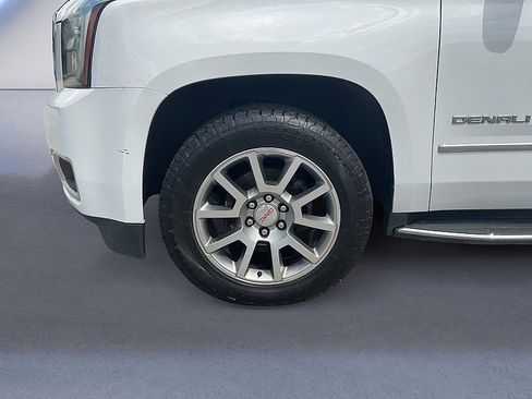 Used 2020 GMC Yukon XL Denali image 30